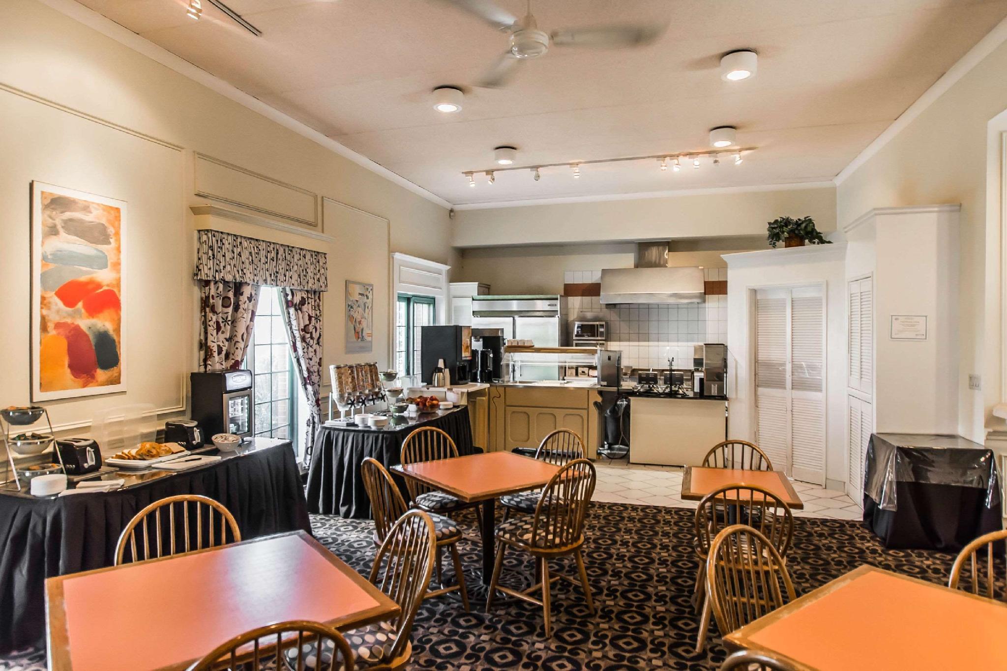 Quality Inn & Suites Garden Of The Gulf Summerside Buitenkant foto