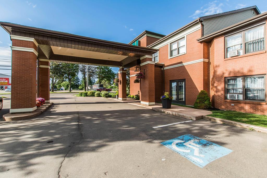Quality Inn & Suites Garden Of The Gulf Summerside Buitenkant foto