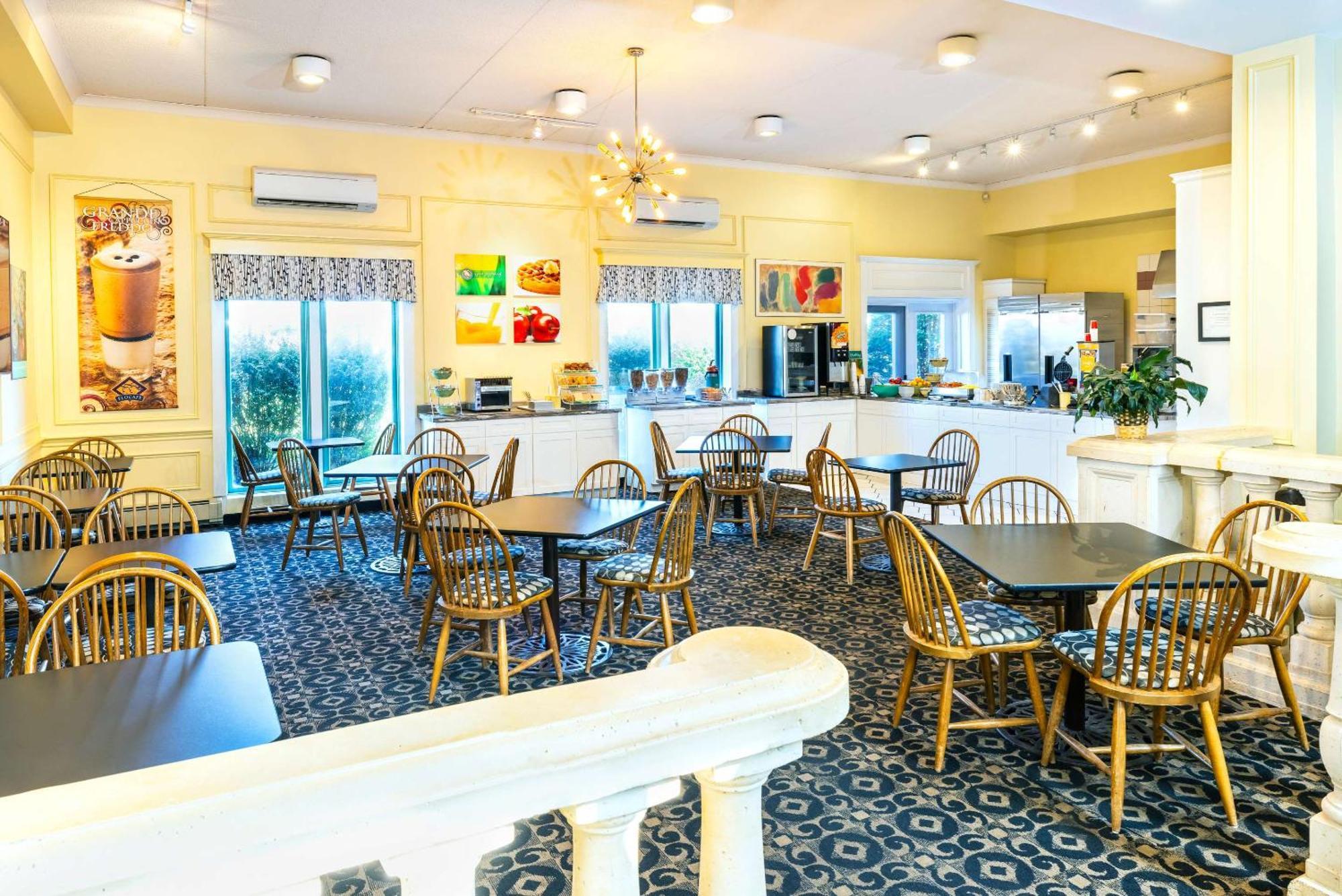 Quality Inn & Suites Garden Of The Gulf Summerside Buitenkant foto