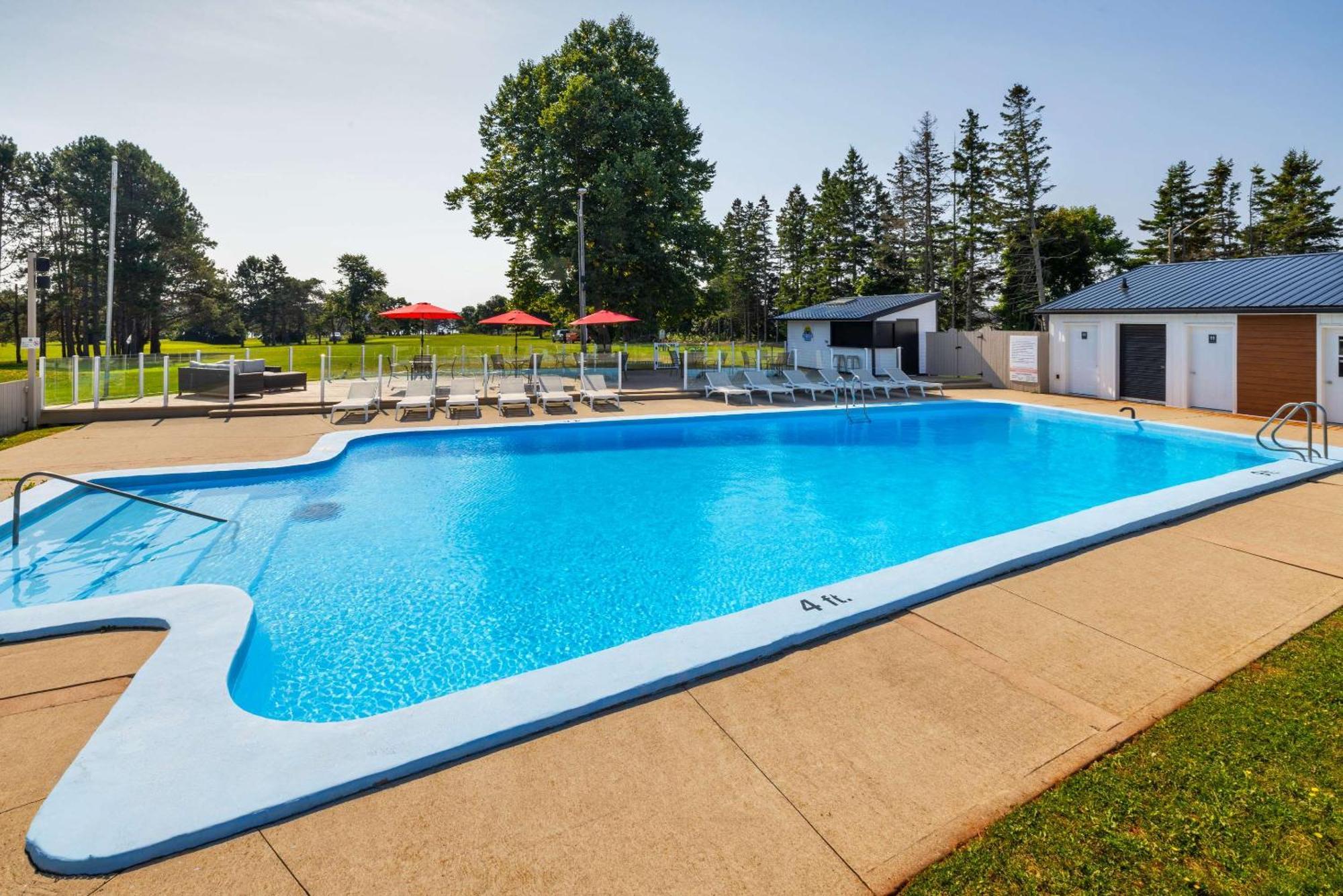 Quality Inn & Suites Garden Of The Gulf Summerside Buitenkant foto