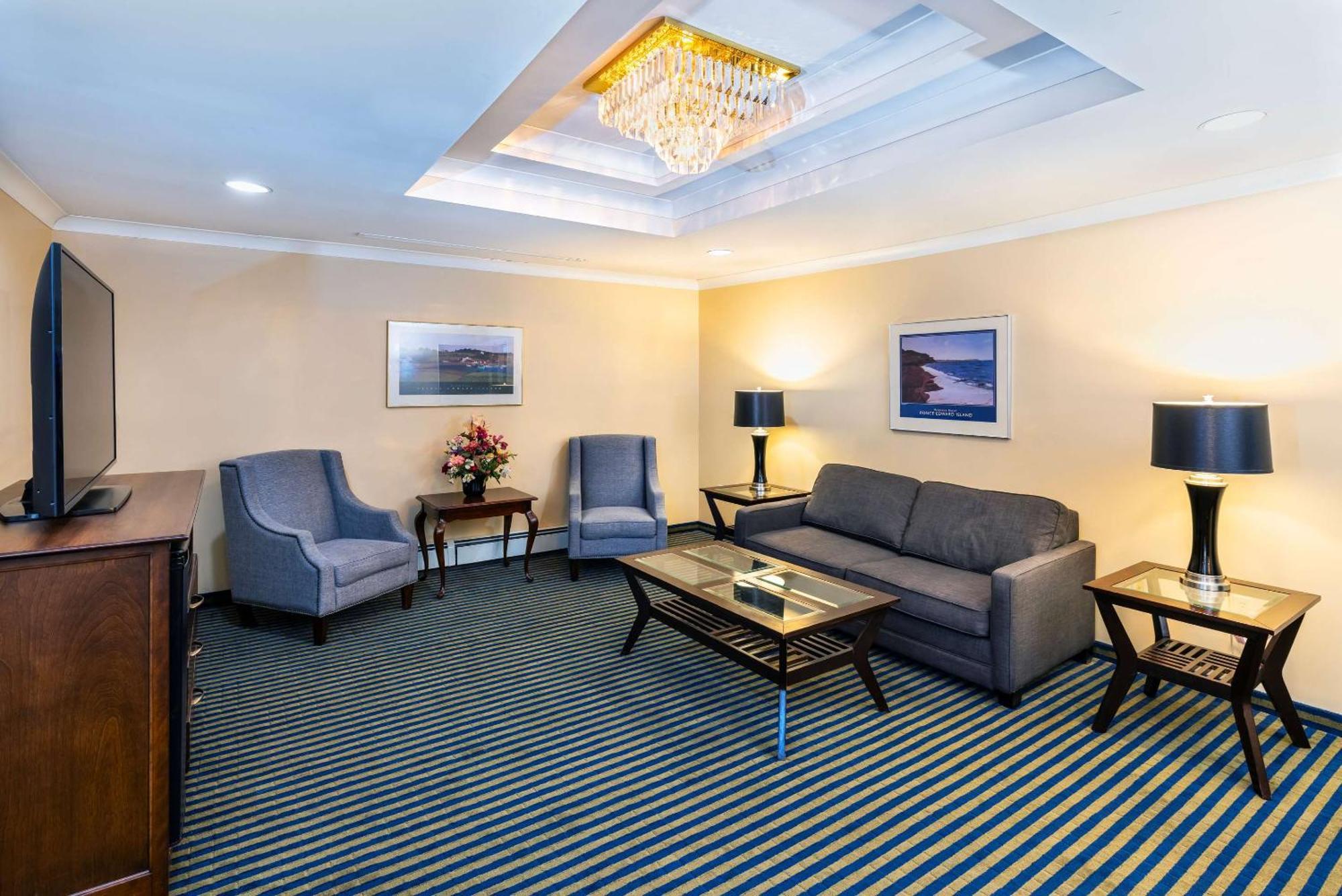Quality Inn & Suites Garden Of The Gulf Summerside Buitenkant foto