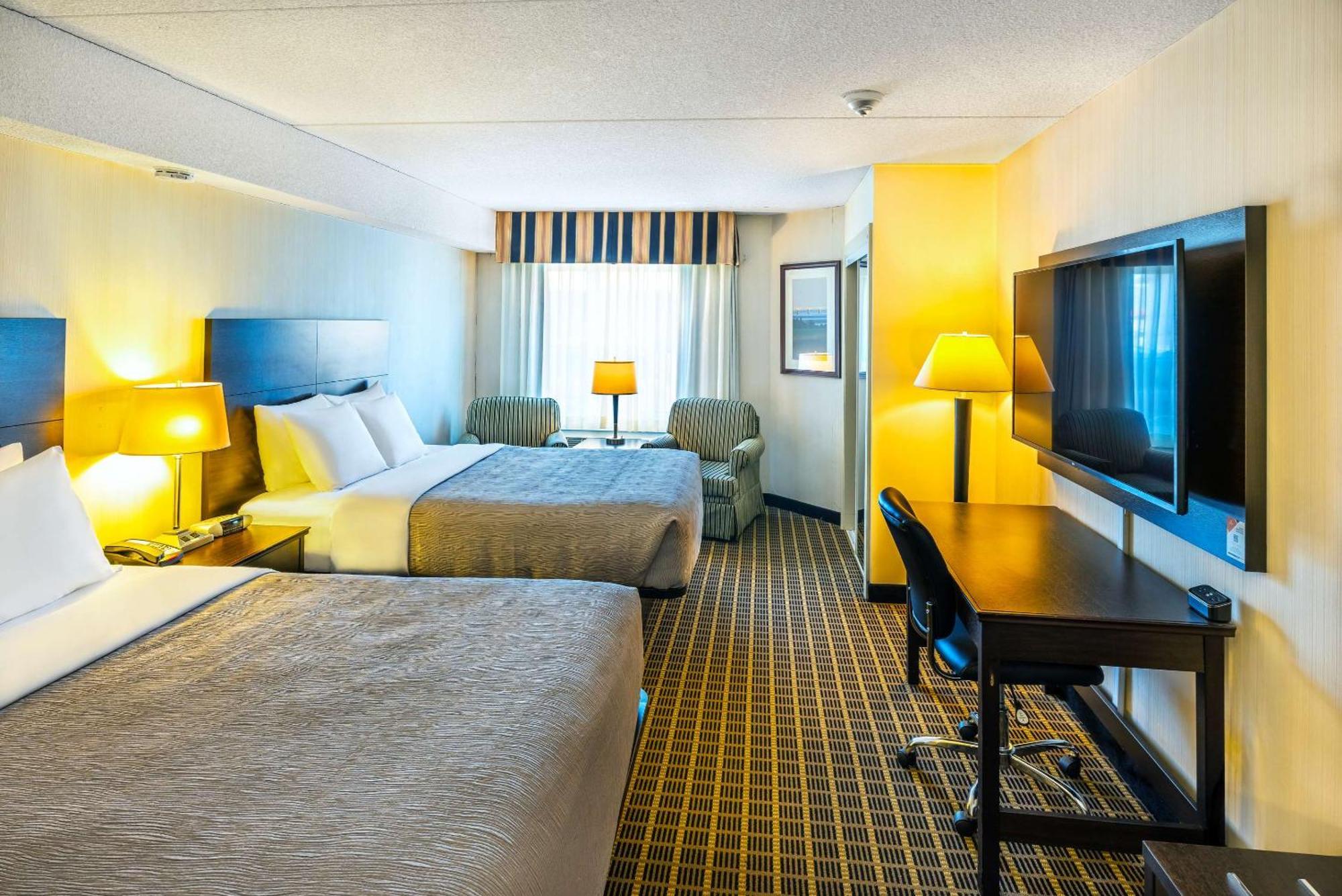 Quality Inn & Suites Garden Of The Gulf Summerside Buitenkant foto