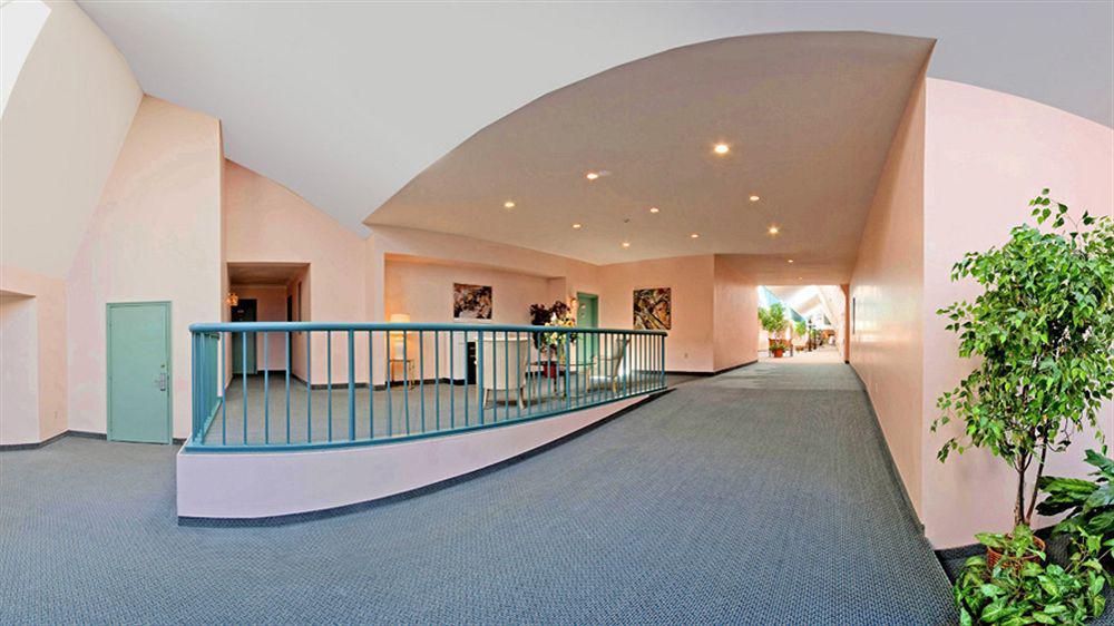 Quality Inn & Suites Garden Of The Gulf Summerside Buitenkant foto